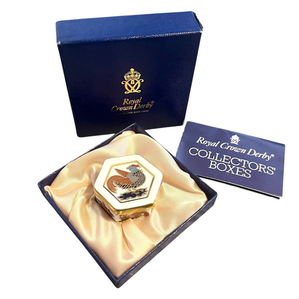 Regal Elegance – Royal Crown Derby Imari Phoenix Trinket Box (A.1299)